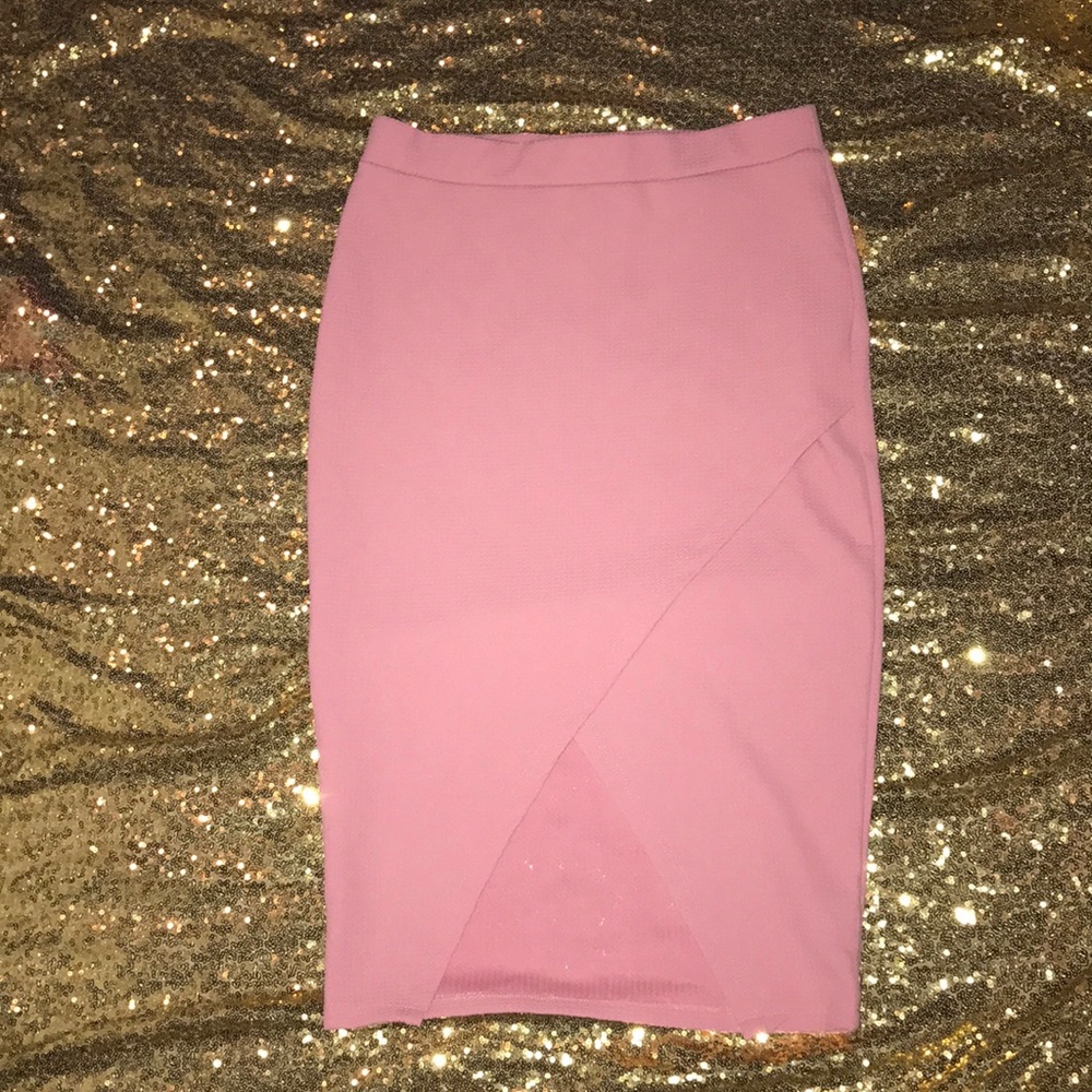 Pink pencil skirt